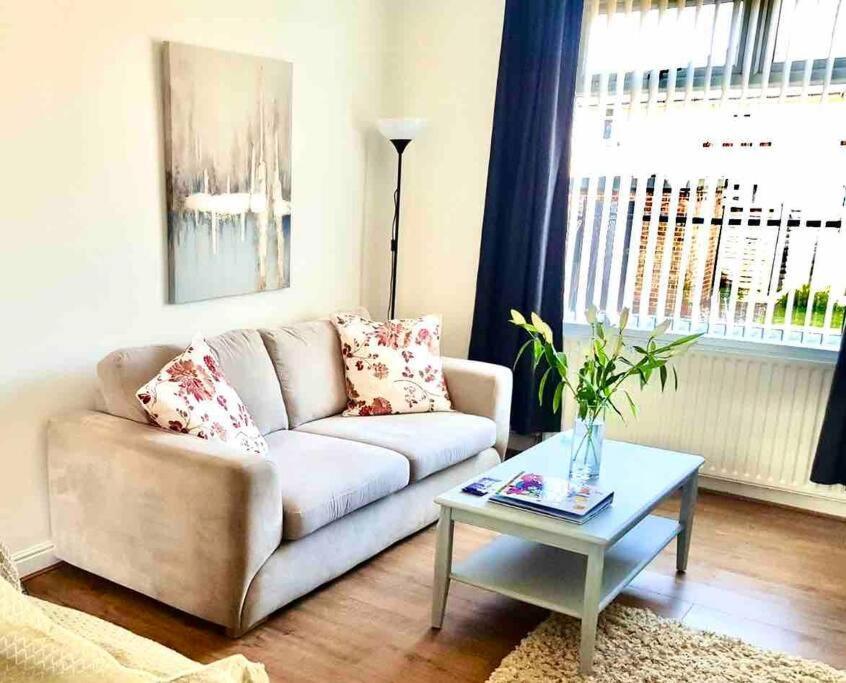 Coniston House Lancaster 3 Bedrooms Parking And Garden Exterior foto
